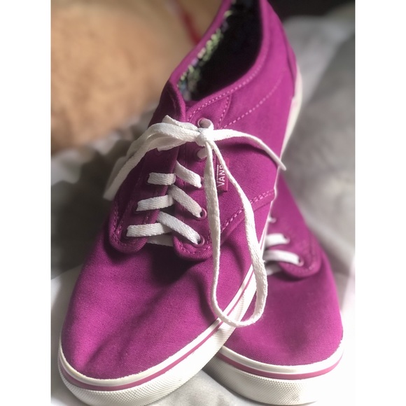 Vans Shoes - Women’s Van